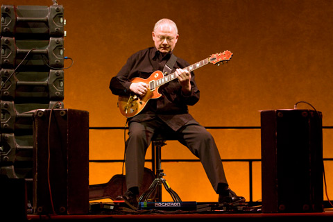 Legendary Guitarist Robert Fripp